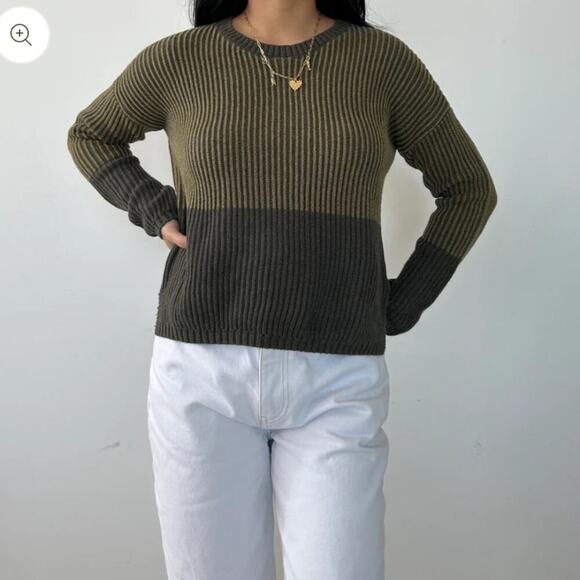 Max Studio Colorblock Crewneck Sweater Large NWT - Picture 3 of 9